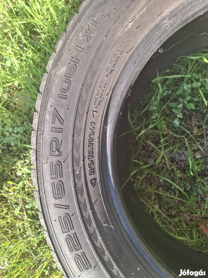 225/65 R17 Nokian téligumi eladó