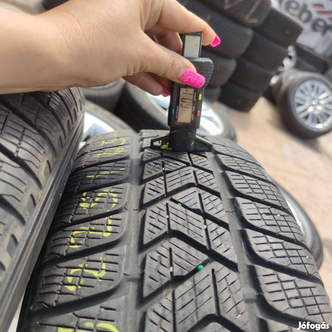 225/65 R17 Pirelli téli gumi 40000ft a 4db/157/