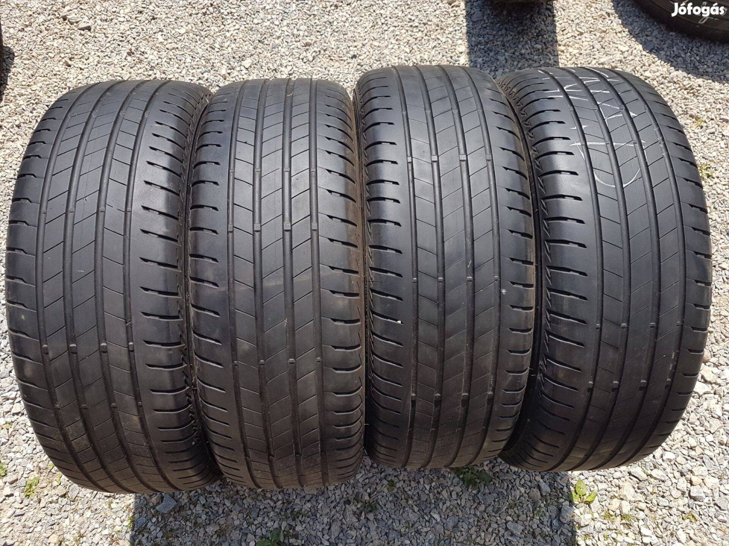 225/65 R17 nyári gumi 4db Bridgestone DOT2020