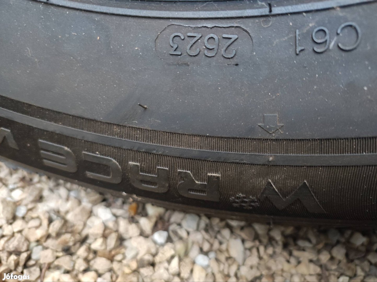 225 65 r16c kisteherautó téligumi eladó 