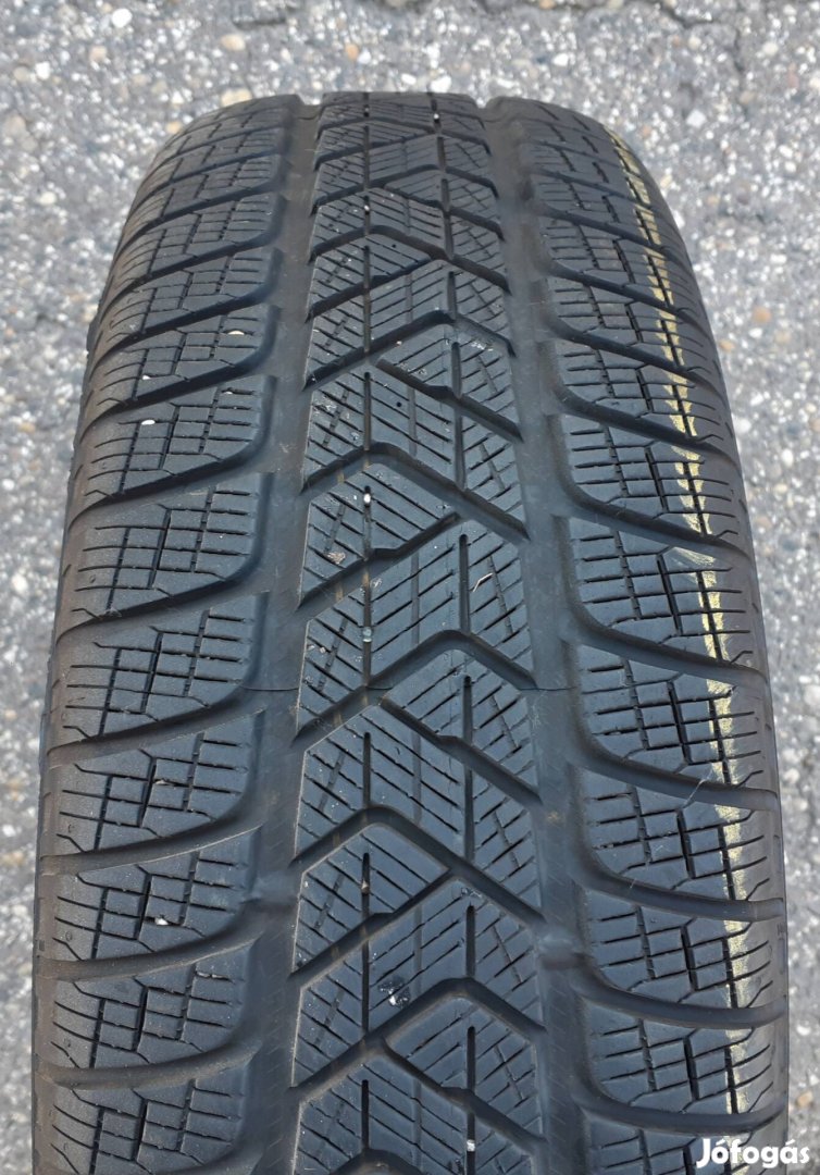 225/65 r17 Pirelli Scorpion Winter 1db.