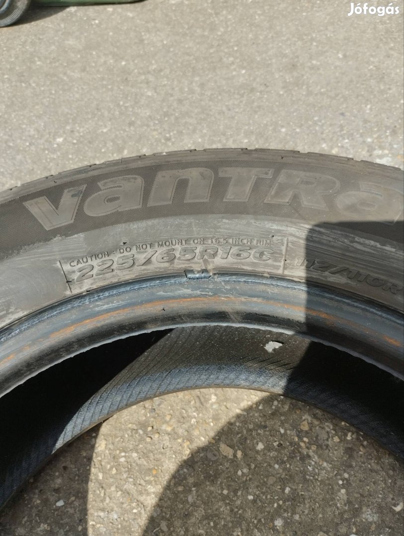 225/65r16c nyári gumi eladó 