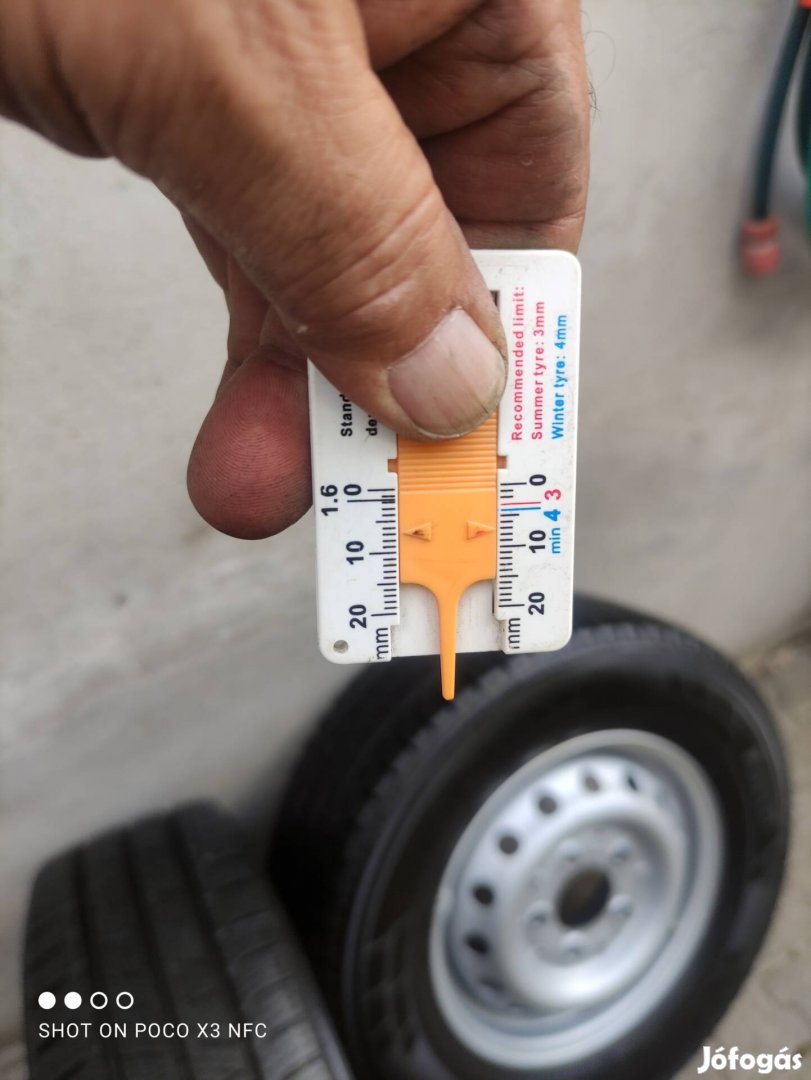 225/7015C téli gumiabroncs Pirellicarrier használt,MB Sprinter,Vwlt 