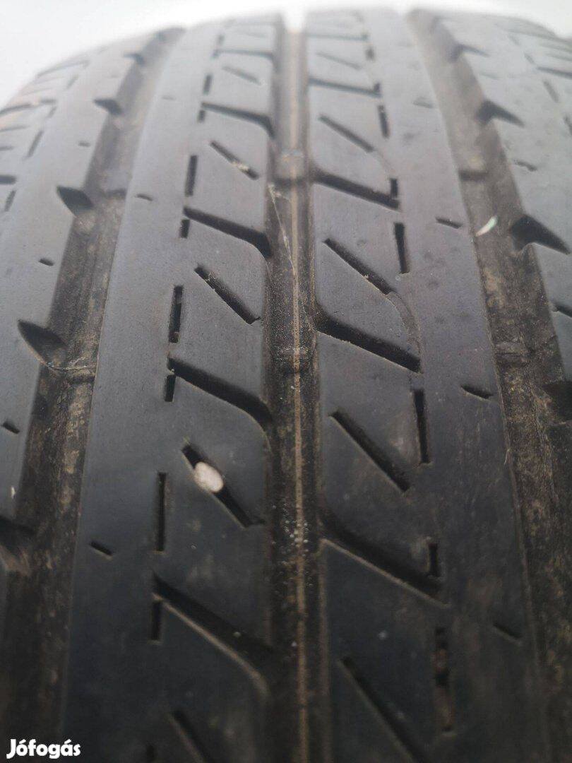 225/70R15C 2db nyárigumi kisteherre újszerü 225/70 15