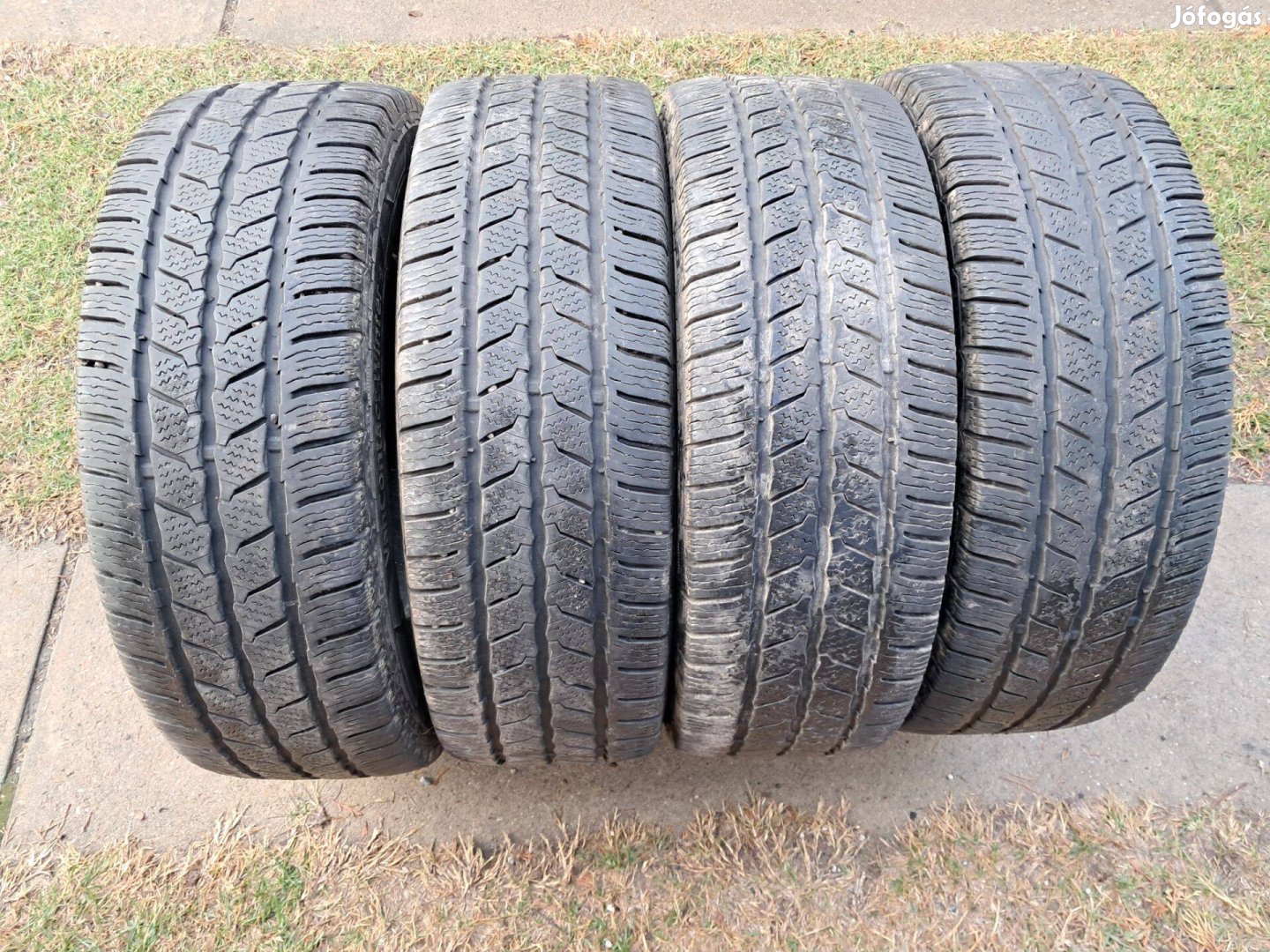 225/70R15C Téli gumi