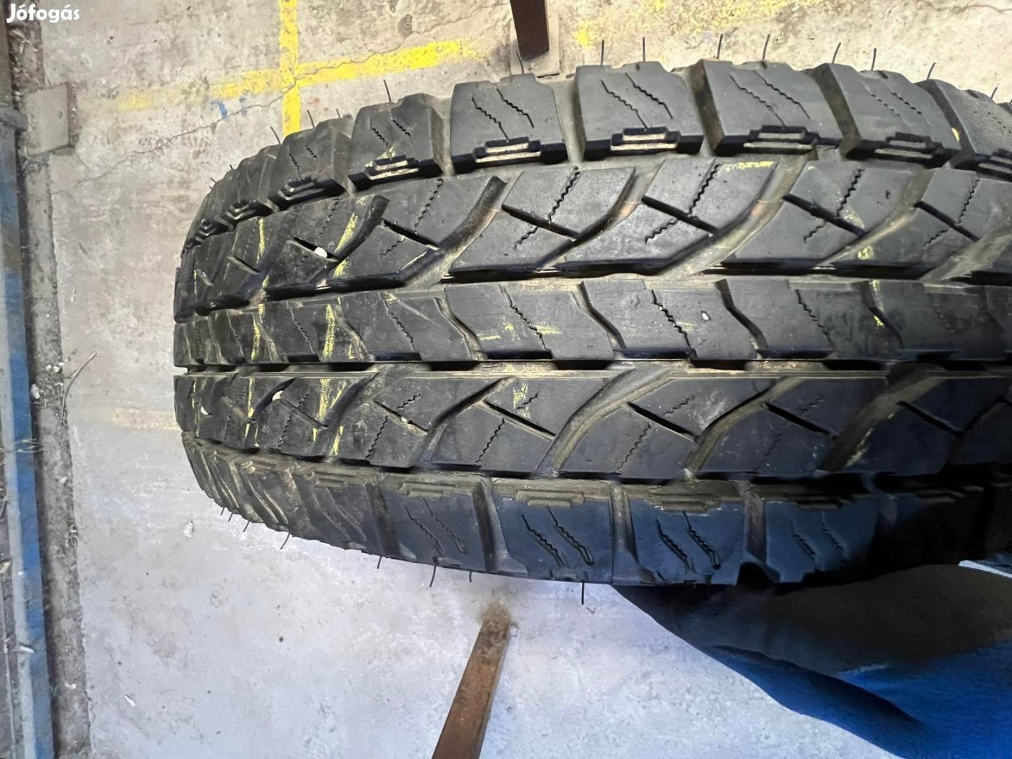 225/70R17 Yokohama nyári használt gumiabroncs