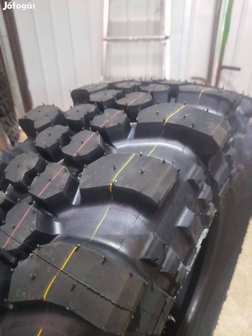 225/75R15 T3 mintás terepgumi