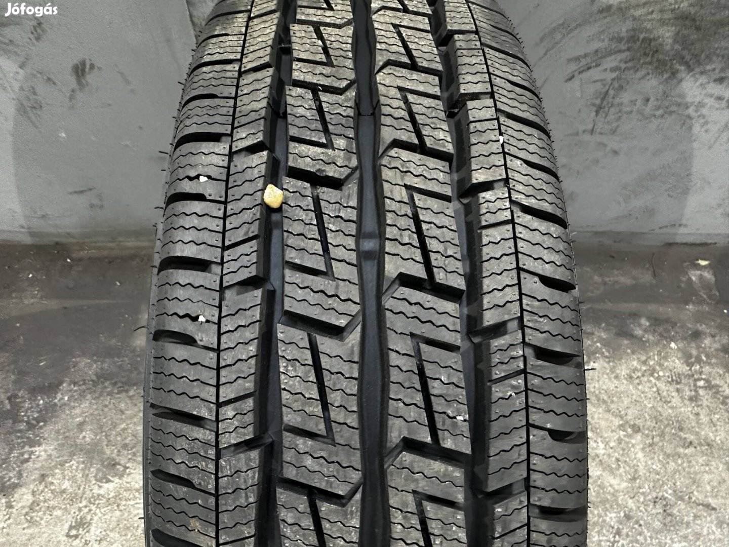 225/75R16C téli 1 db