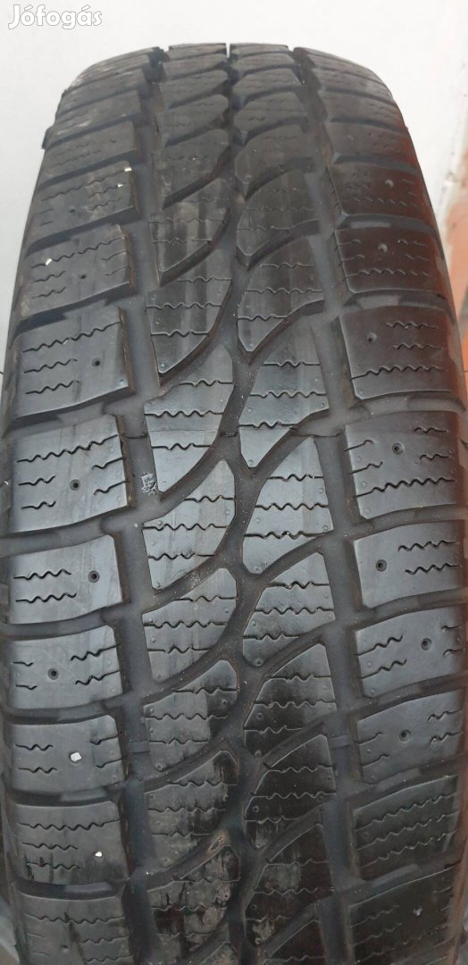 225/75r16C Taurus 201 Használt téli gumi 