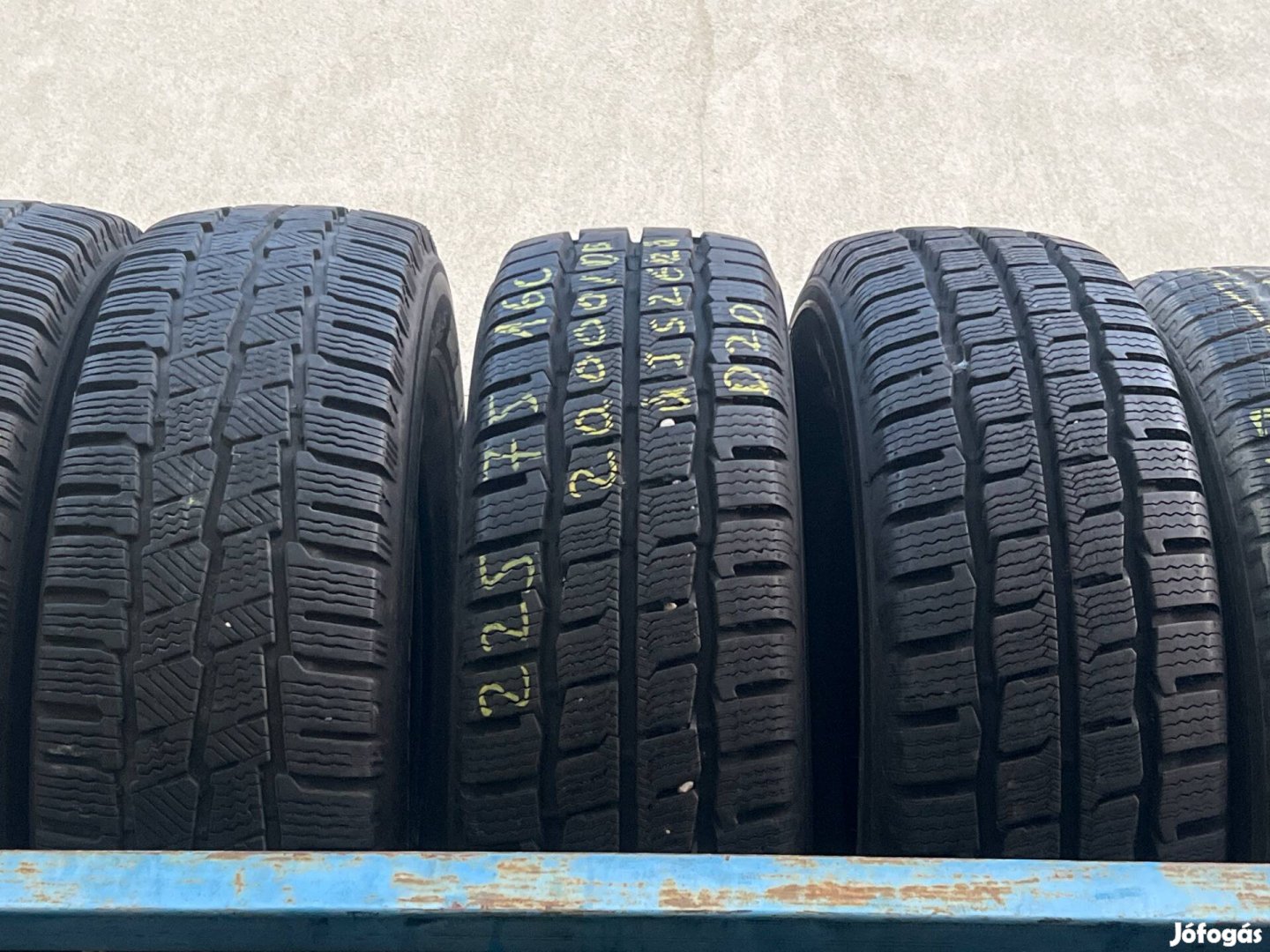 225/75r16C téli gumi