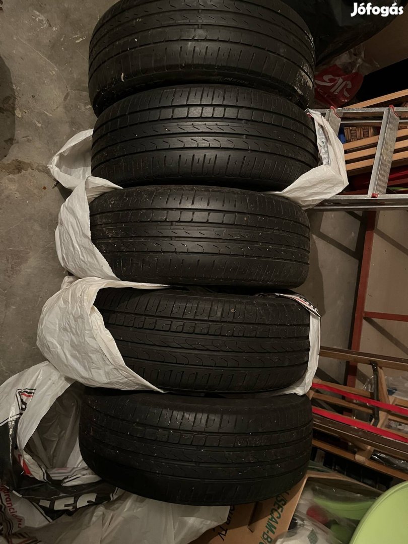 225 /55 R17  Pirelli Cinturaro 