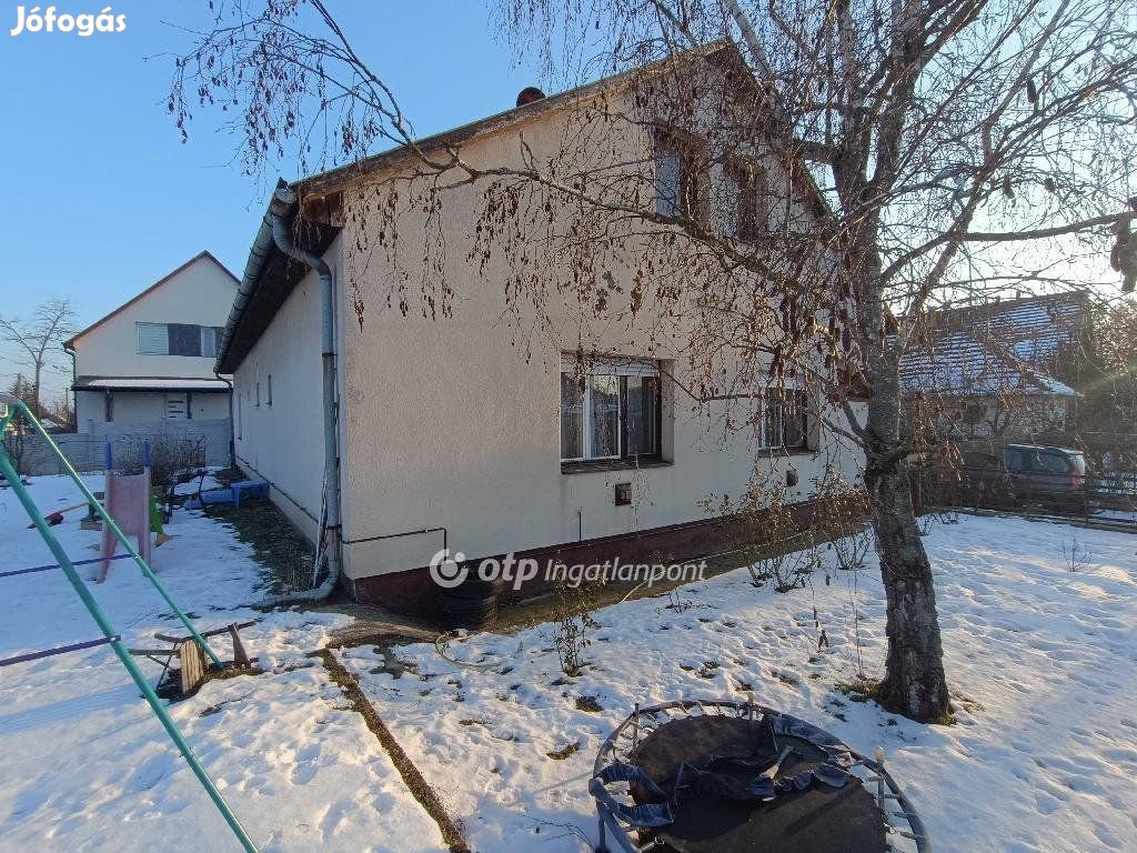 225 nm-es ház eladó Szigetszentmiklós