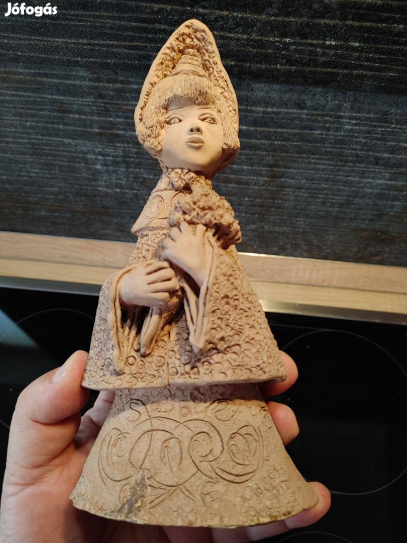 22 cm terrakotta kerámia szobor kislány