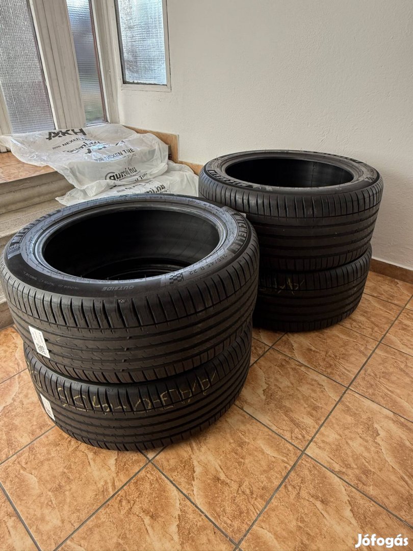 22 coll Michelin SUV nyári 4 db szinte új abroncsok