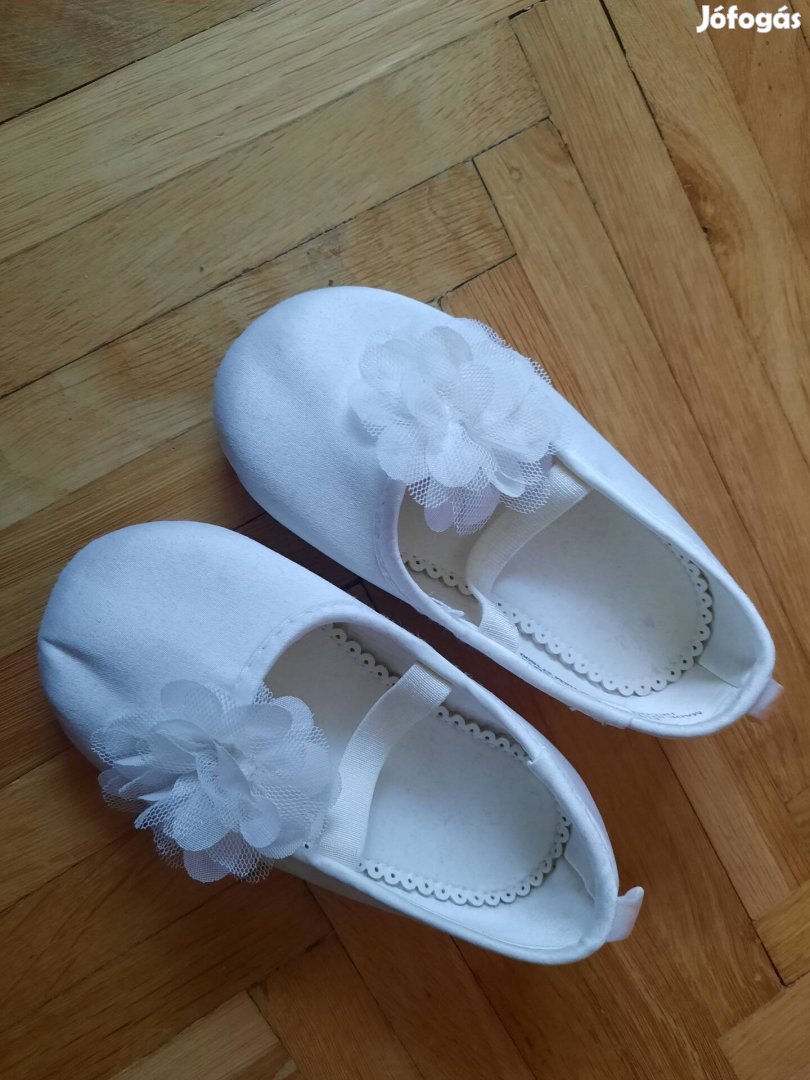 22-es kislány alkalmi fehér cipő