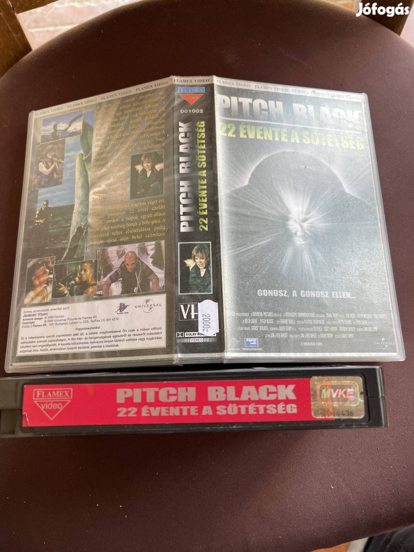 22 évente a sötétség scifi vhs