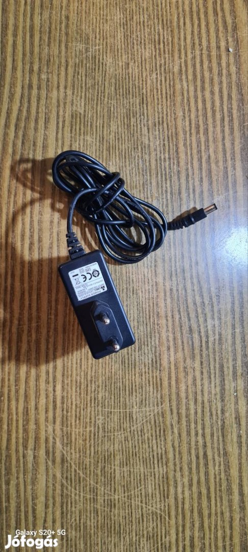 230V hálózati adapter 5V2,5A 12,5W max.