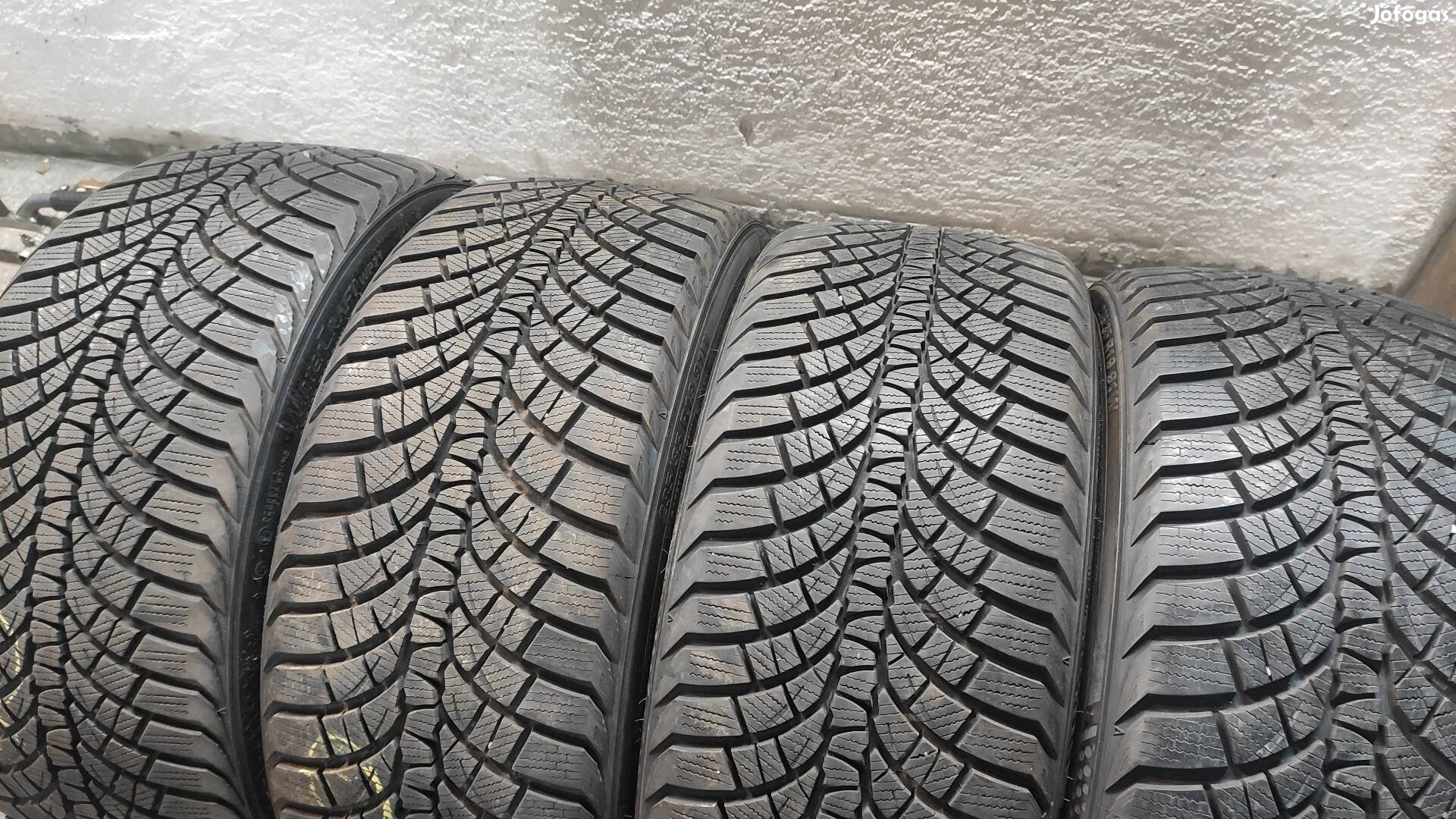 235/35R19 235/35 R19 235/35 19 