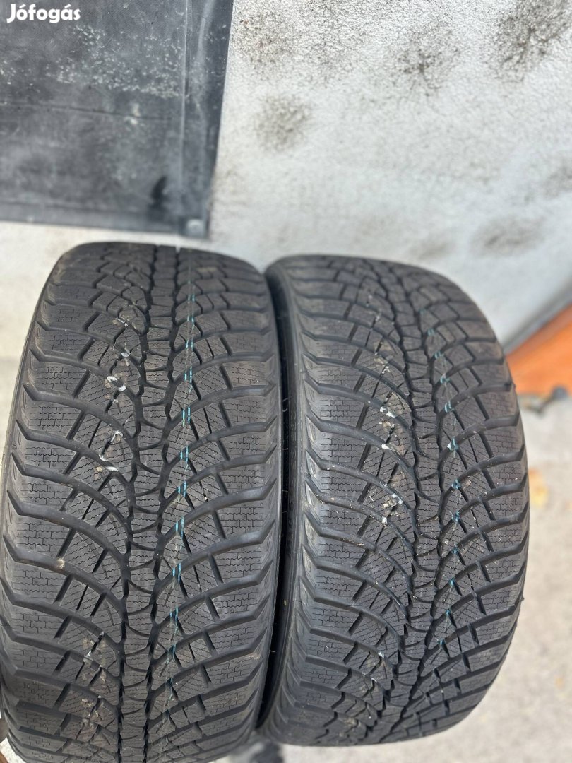 235/35R19 Kumho téli 2db 235/35 R19 Új 