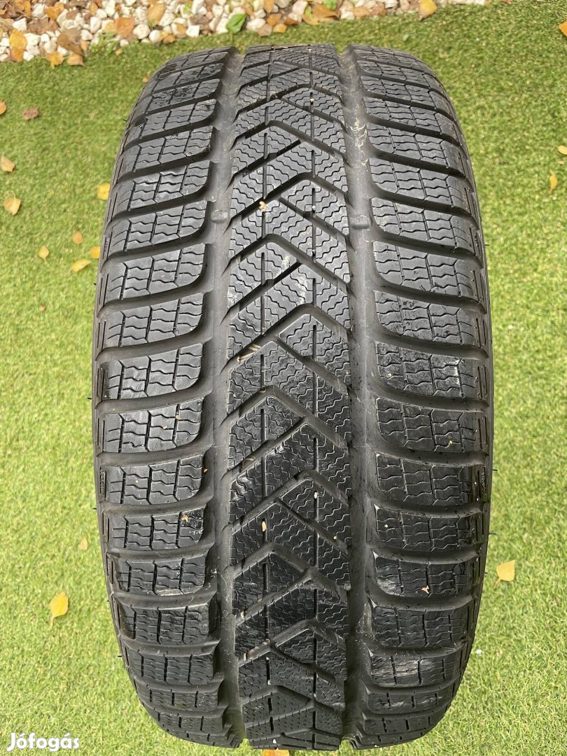 235/35 r19 Pirelli Sottozero 3