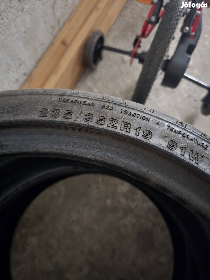 235/35 r19 Rotalla nyárigumi