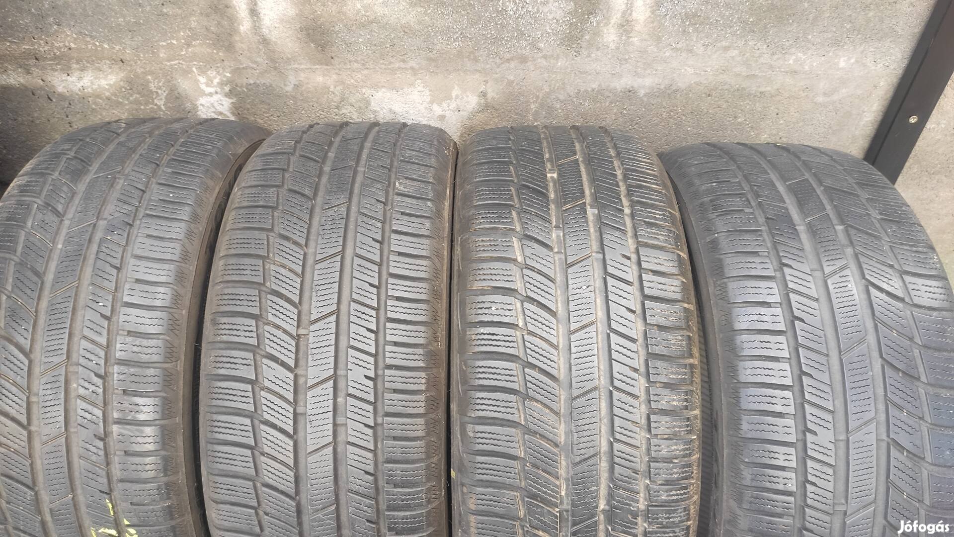 235/40R19 235/40 R19 235/40 19