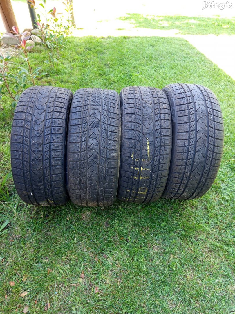 235/40R19 Teli gumi