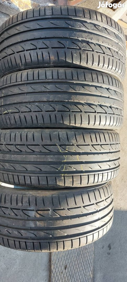 235/40R19" Bridgestone nyári gumi 