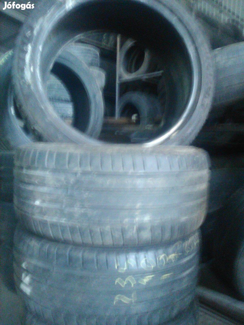 235 40 18 Michelin