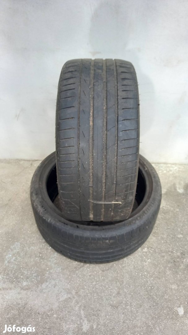 235/40/19 Bridgestone Nyári gumi 2 db