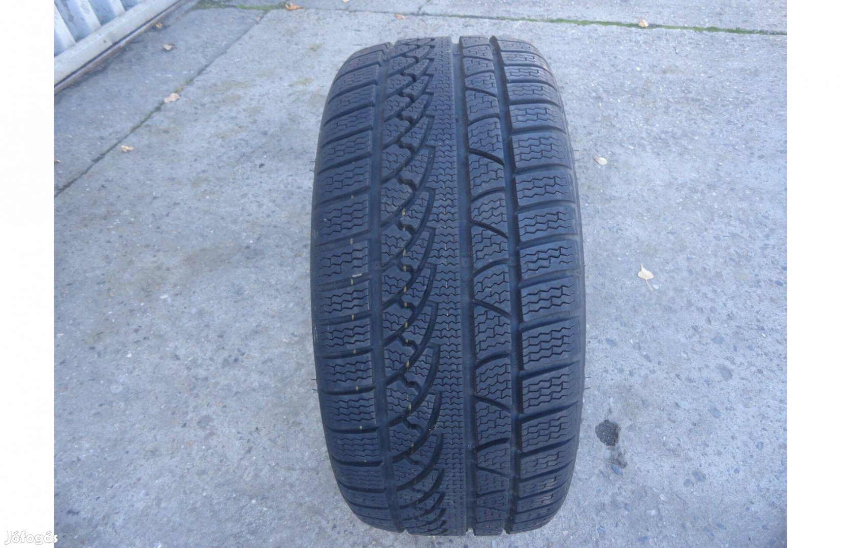 235/40 R18 Petlas téli gumi 4db