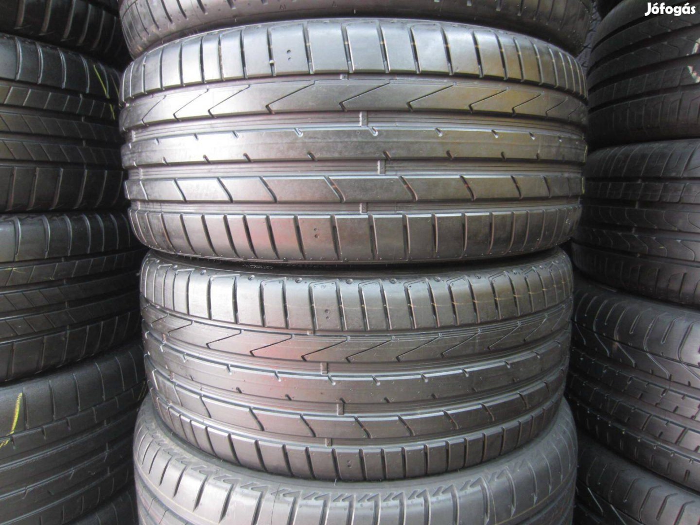 235/40 R19 Hankook S1 Evo2 96Y