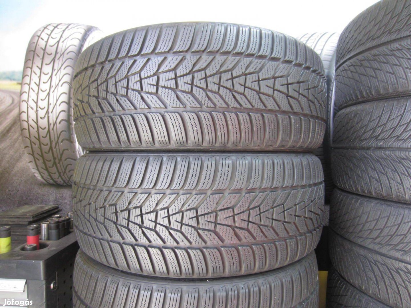 235/40 R19 Hankook W330 96V