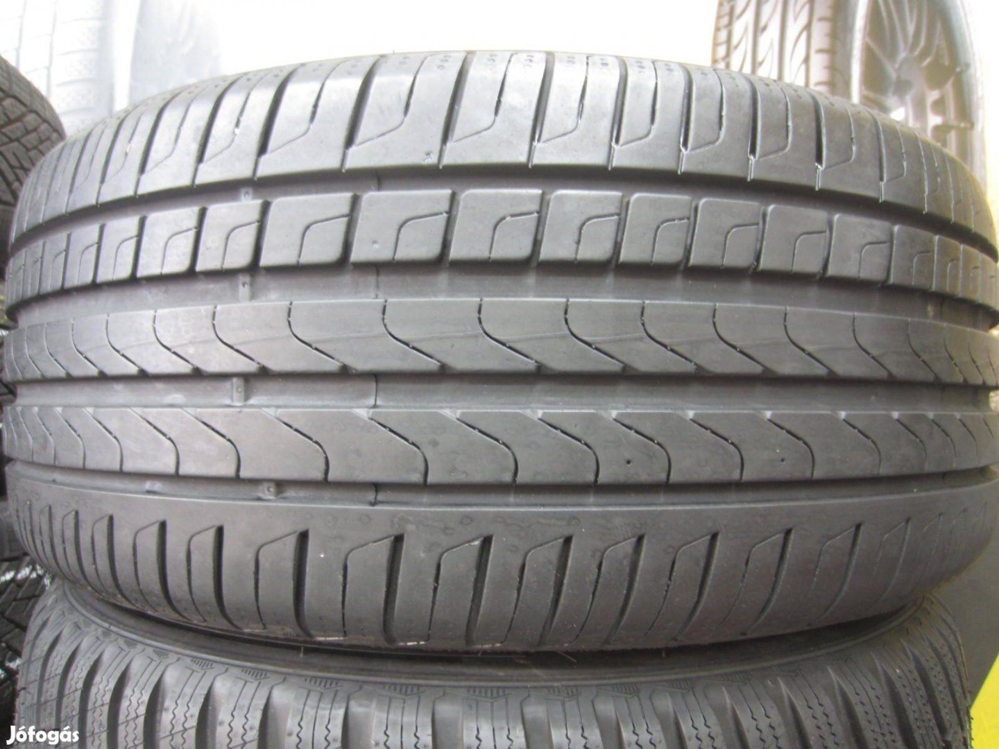 235/40 R19 Pirelli P7Cinturato SEAL 96W