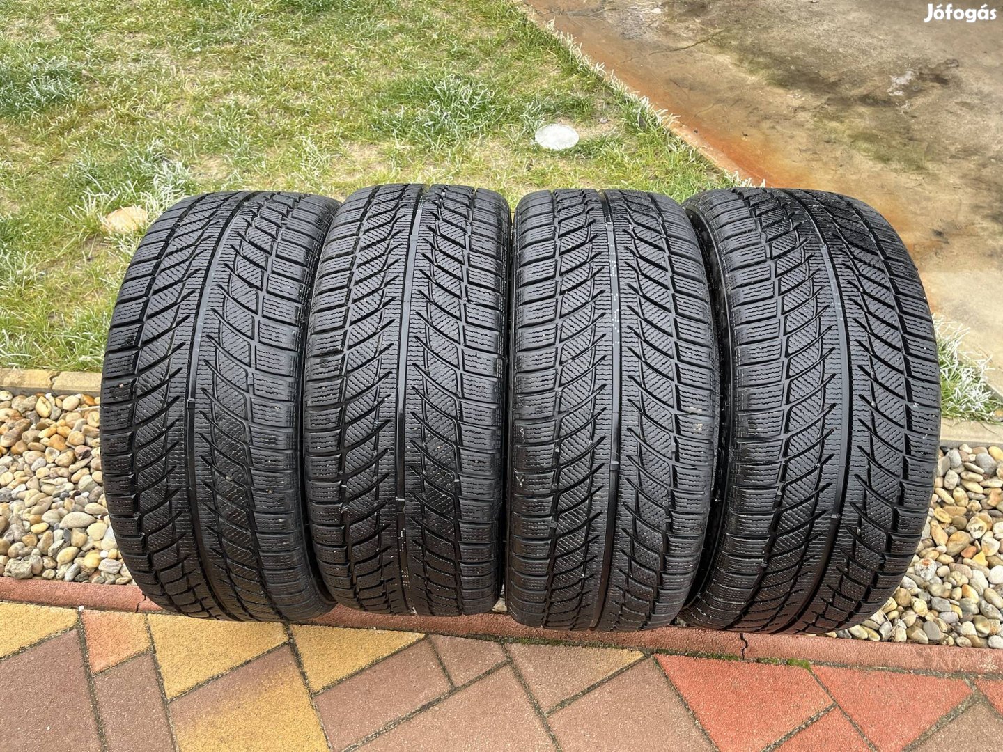 235/40 r18 Goodride téligumi szett Újszerű!