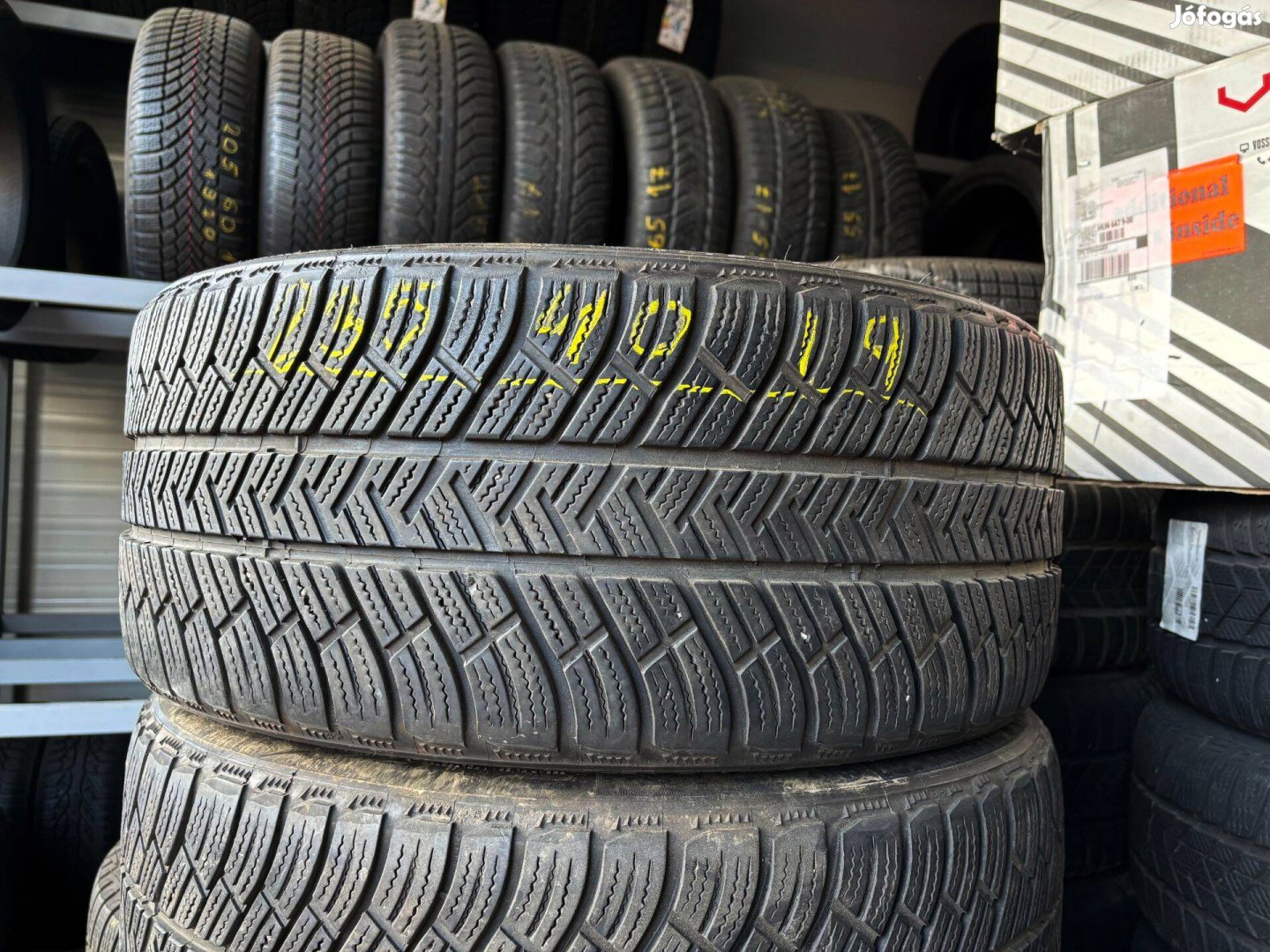 235/40 r19 Michelin 6,3mm téligumi 2db eladó 235/40r19