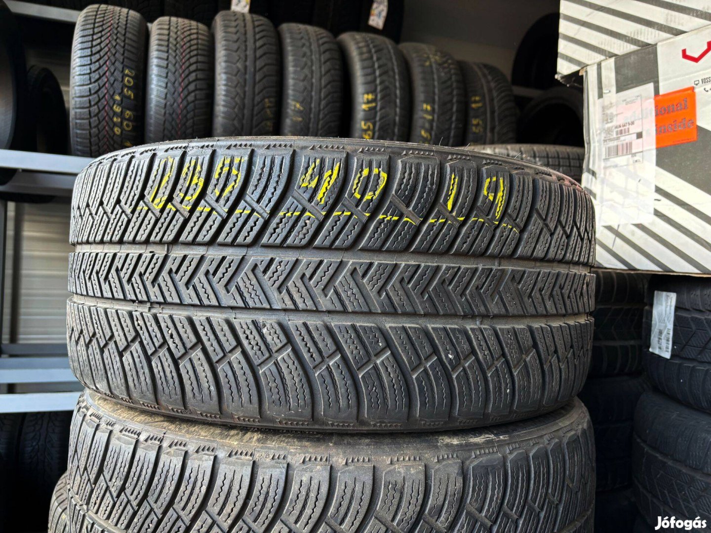 235/40 r19 Michelin 6,3mm téligumi 2db eladó 235/40r19