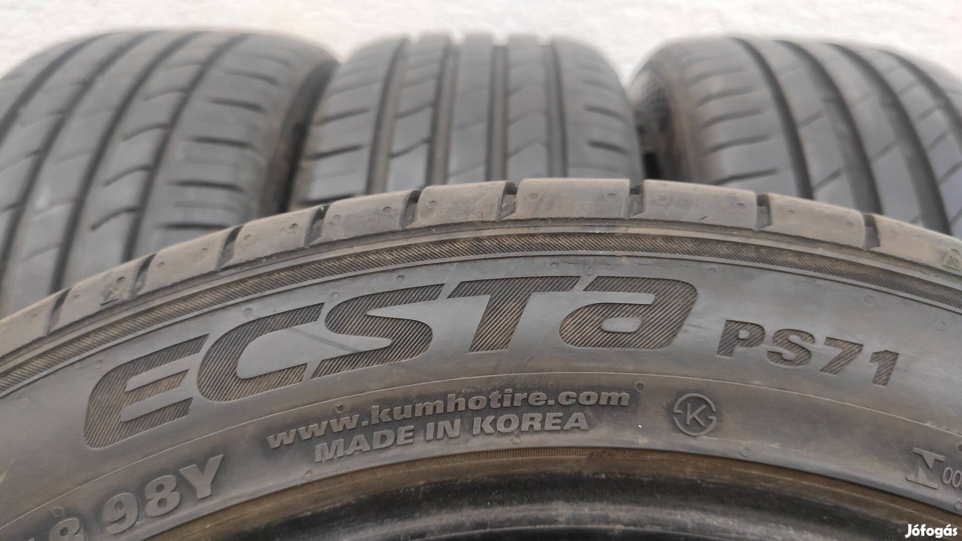 235/45R18 235/45 R18  235/45 18