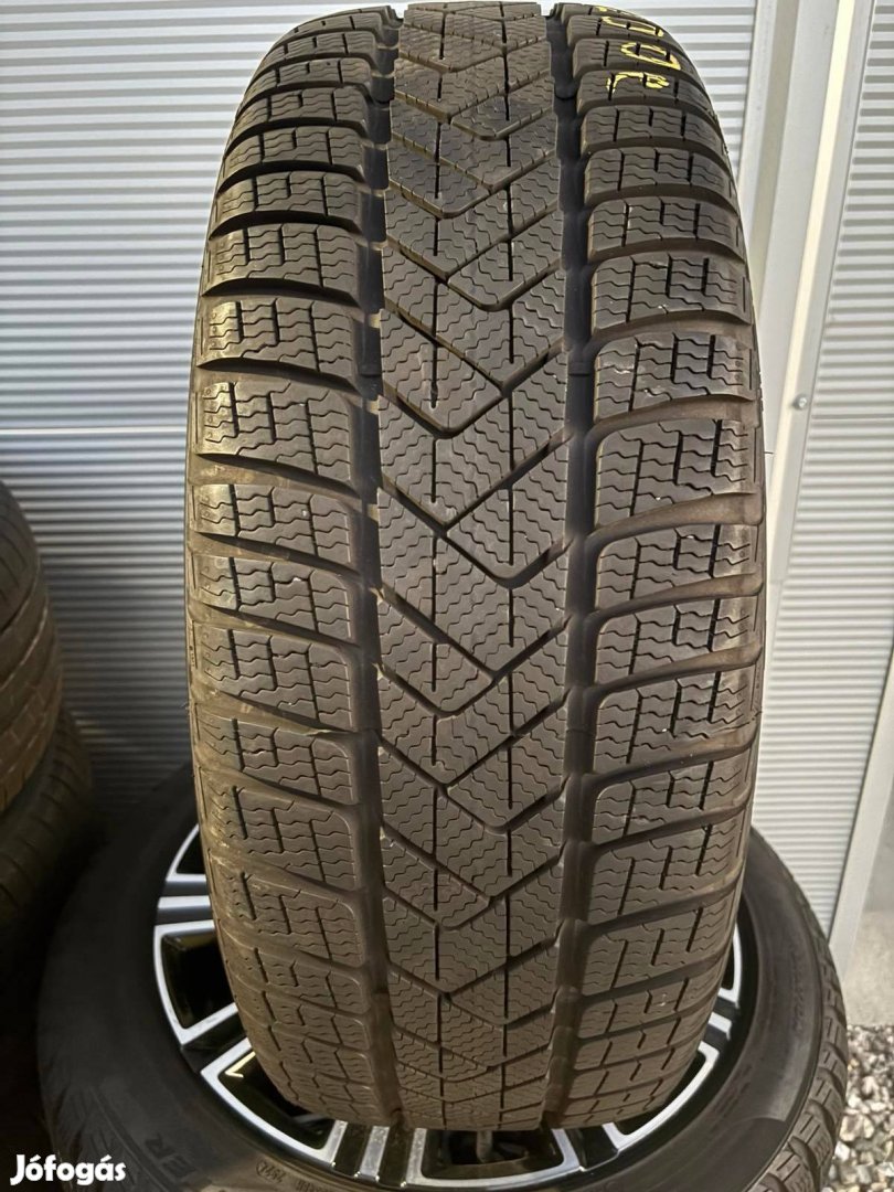 235/45R18 235/45 R18 újszerű Pirelli téli gumi ÁR/db Dot24