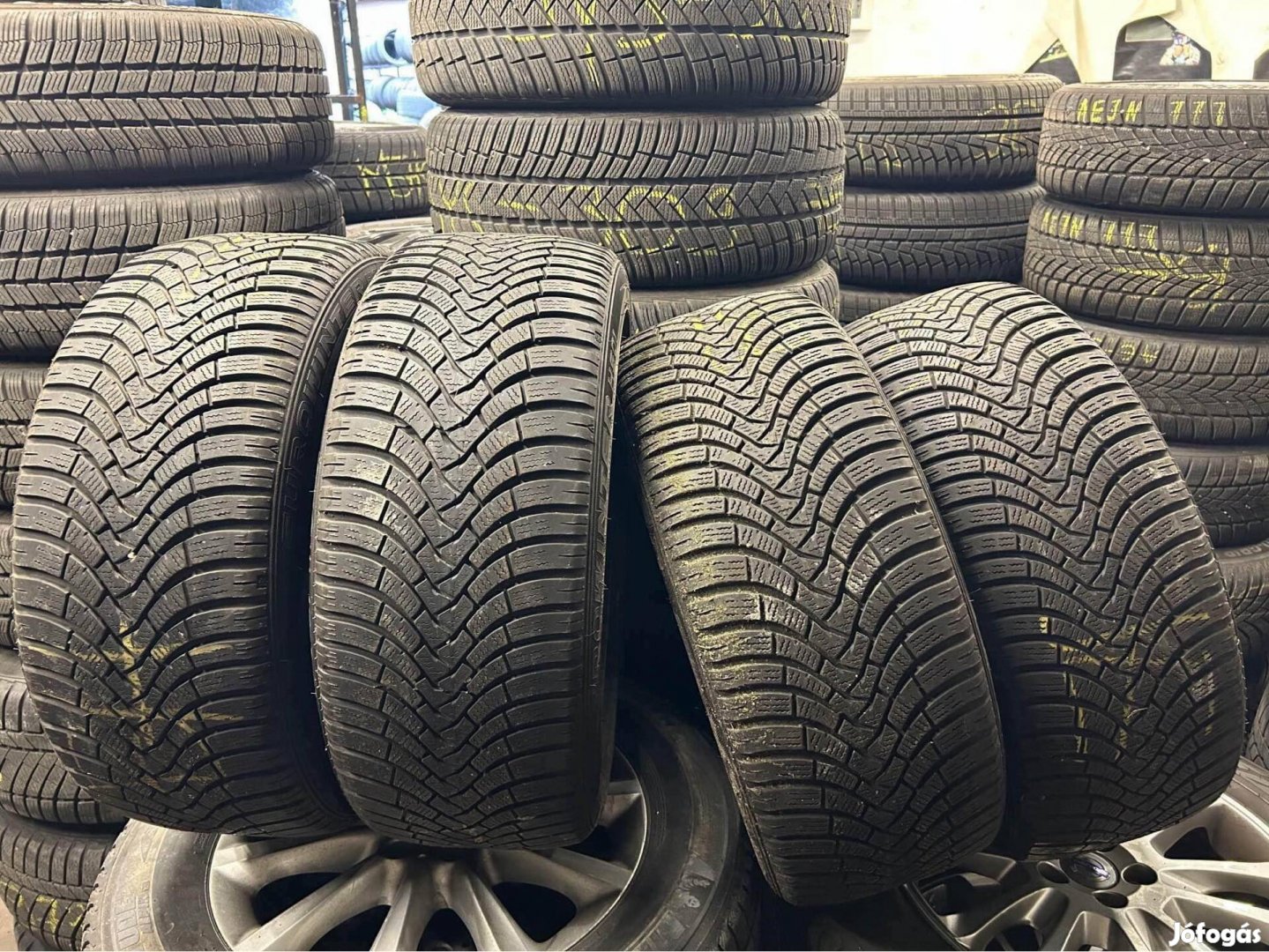 235/45R18 Falken téli 235/45 R18 