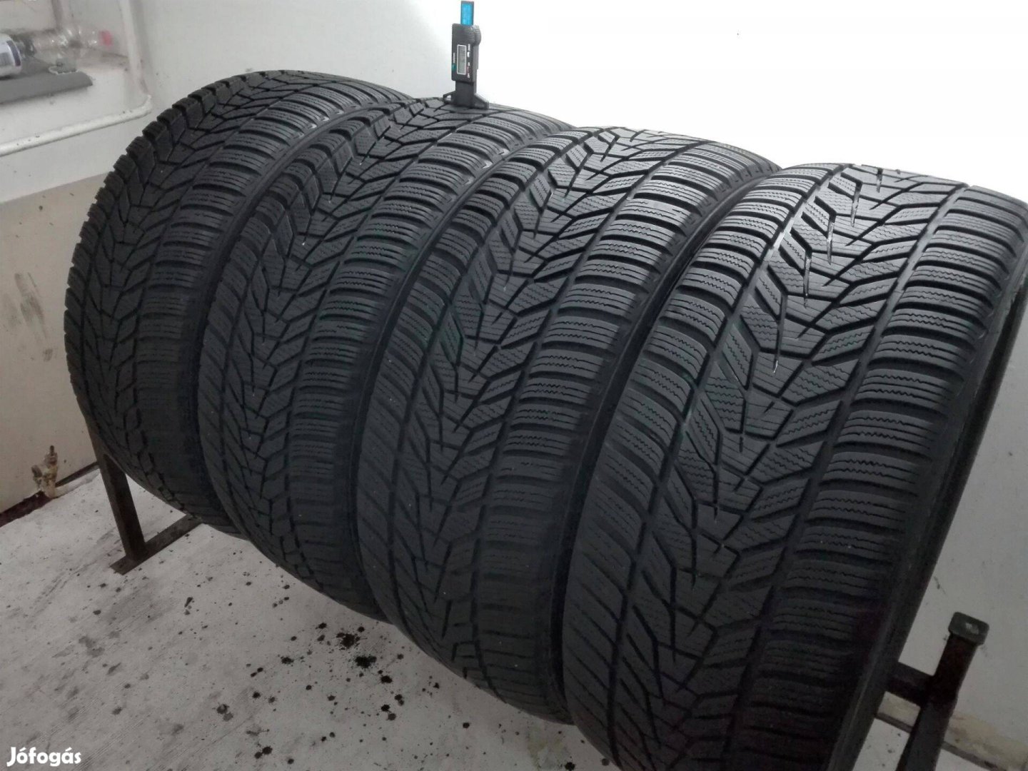 235/45R18 Hankook téli gumi garnitúra 235/45 r18