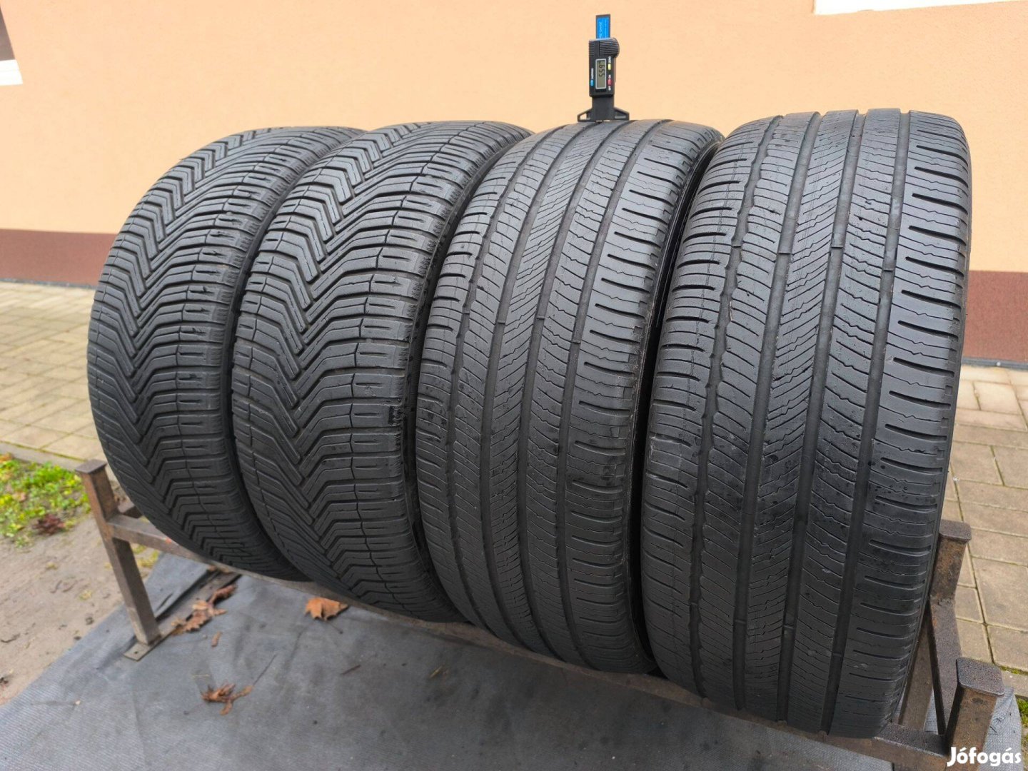 235/45R18 Michelin négyévszakos gumi garnitúra 235/45 r18