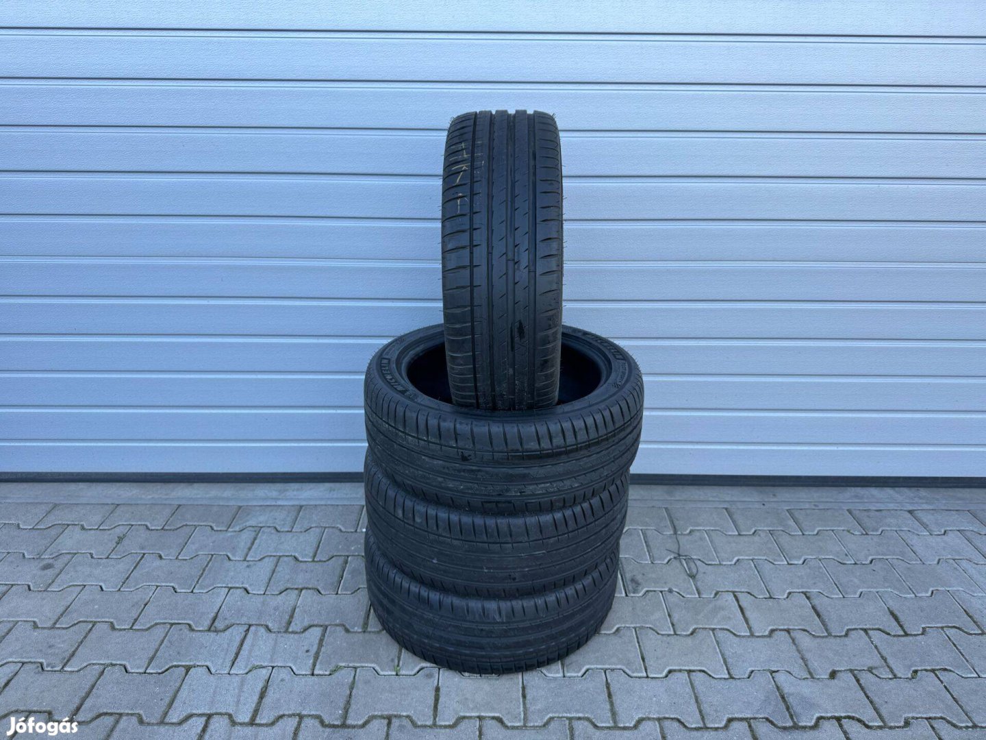 235/45R19 235 45 19 Michelin nyári gumi