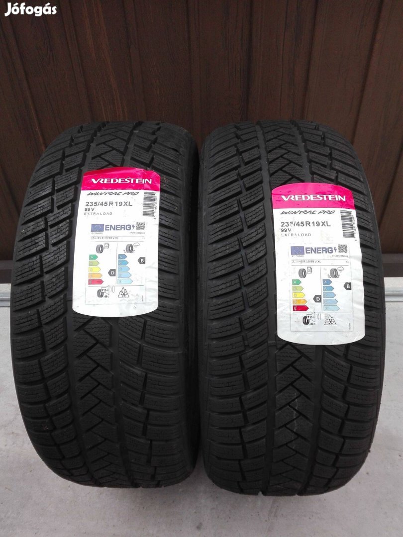 235/45R19 Új Vredestein téli gumi 2db 235/45 r19