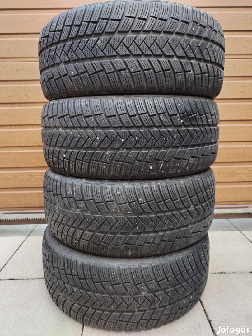 235 45 18 vredestein 235/45 R 18 téli gumi garnitura