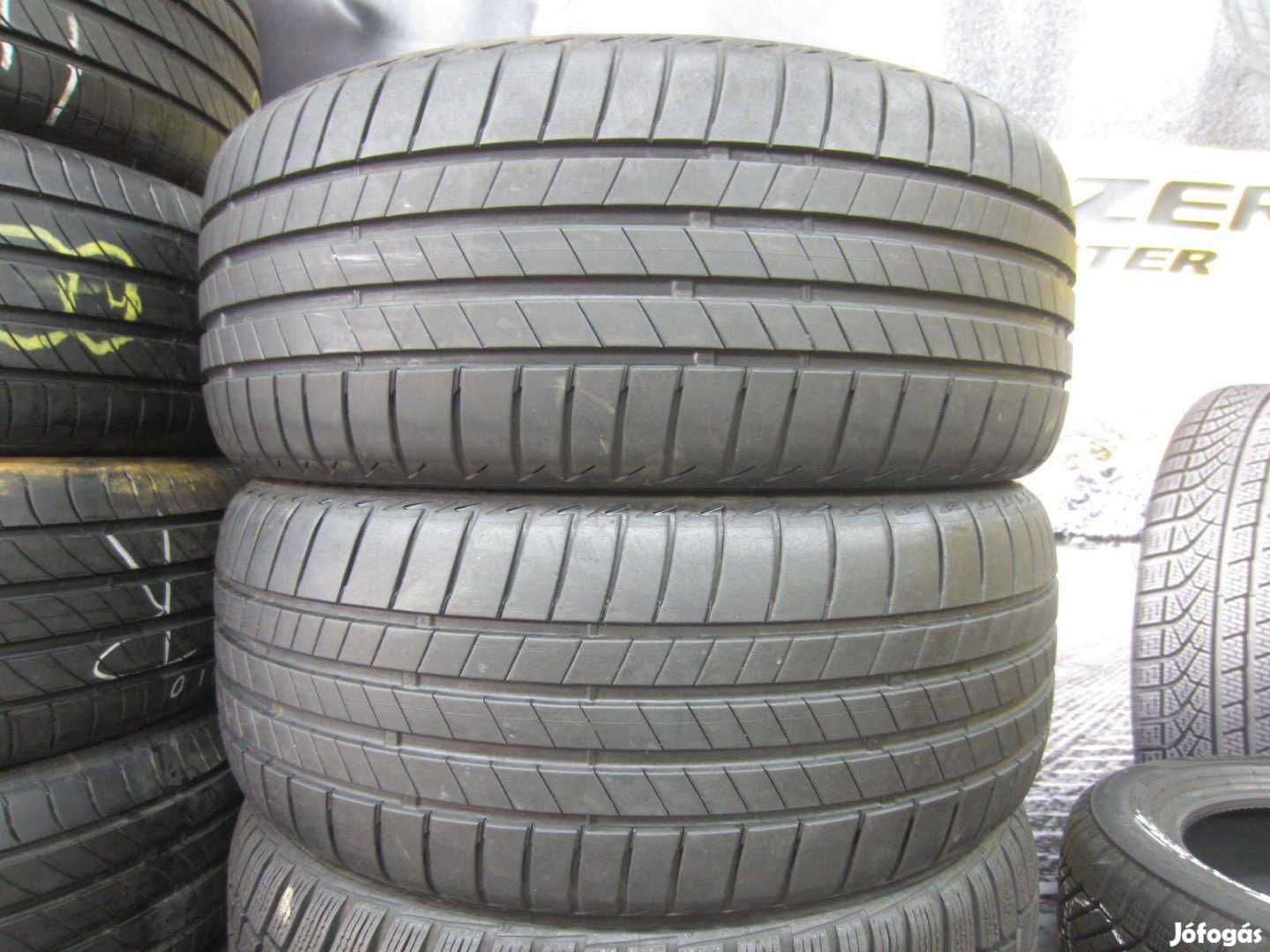 235/45 R18 Bridgestone T005 94W