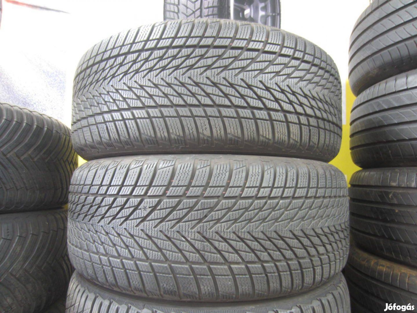 235/45 R18 Goodyear UG Performance3 98V