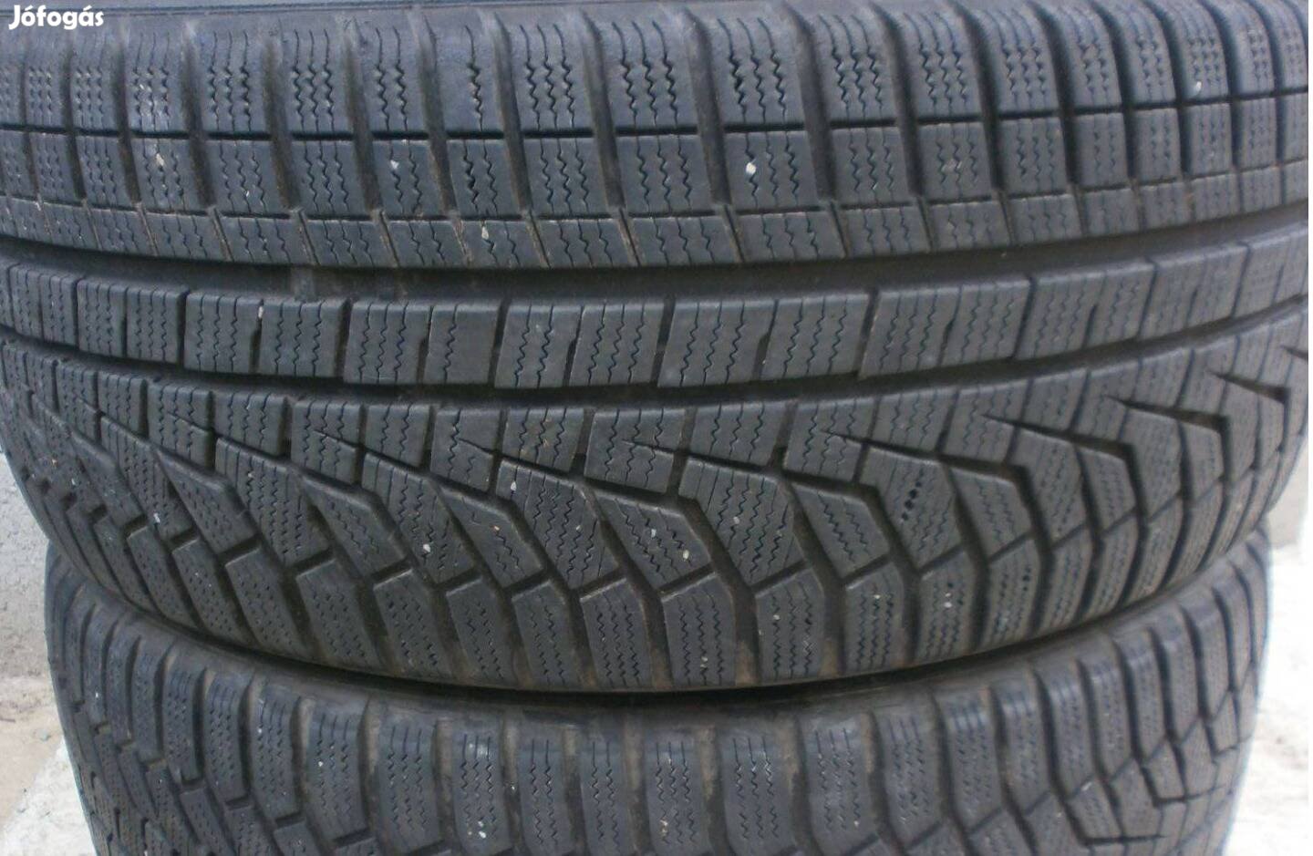 235/45 R18 Hankook téligumi 2 db