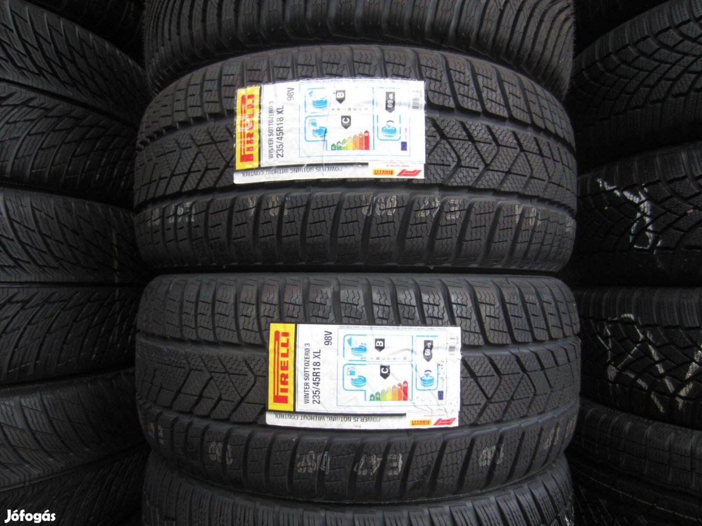 235/45 R18 Pirelli Sottozero3 98V