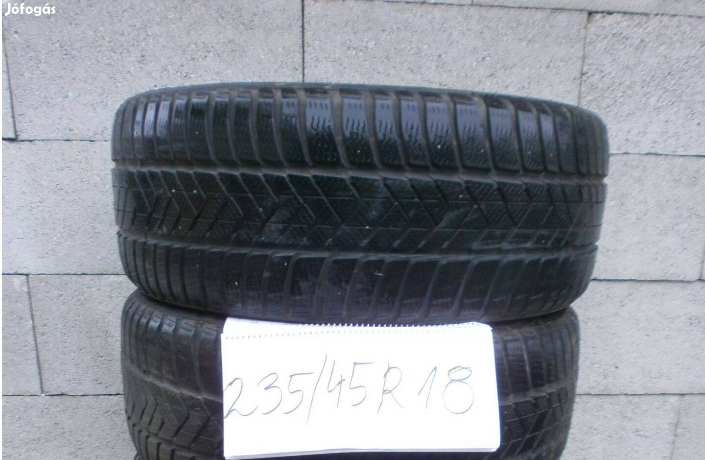 235/45 R18 Pirelli téligumi 4 db